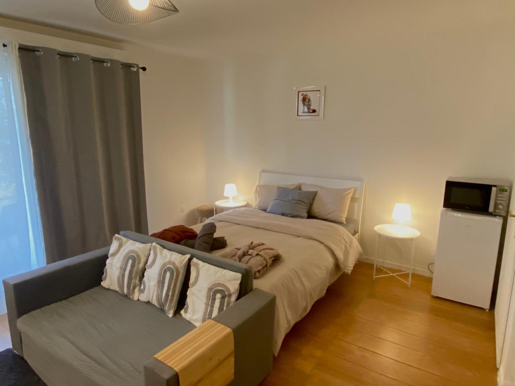Cozy Riverfront Living, 5-Min Walk To Riverside Train Neuilly-Plaisance Extérieur photo